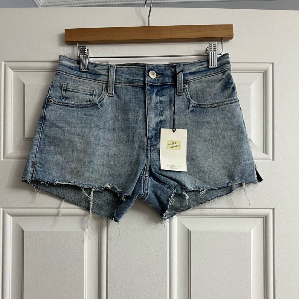 COSMIC BLUE LOVE denim Short nwt size 28